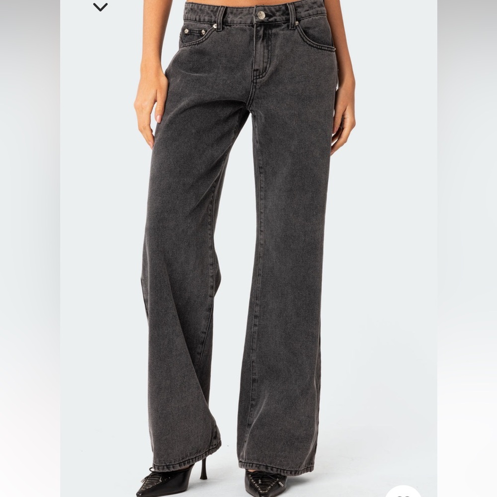 Edikted Raelynn Washed Low Rise Jeans - Picture 2 of 3
